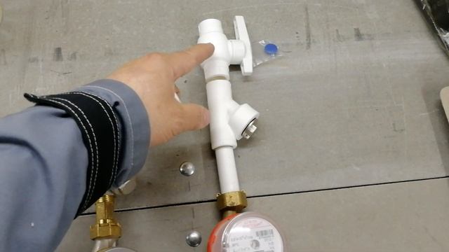 Как подключить счётчик воды к полипропиленовой трубе быстро и недорого. смотреть онлайн