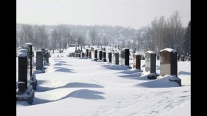 Женщина утонувшая в проруби, прошли похороны в закрытом гробу / Похороны женщины утонувшей в проруб