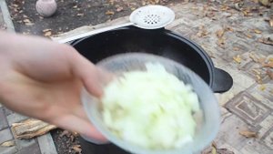 МЯСО с Картошкой(СОУС) в КАЗАНЕ на костре!