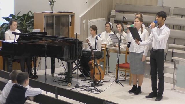 В хлеву родился | Христианское пение | г.Барнаул МСЦ ЕХБ смотреть онлайн