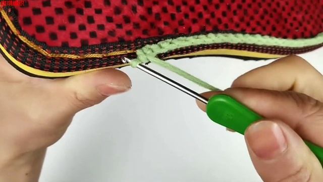 How to Crochet a Slippers with Heart | Episode Two смотреть онлайн