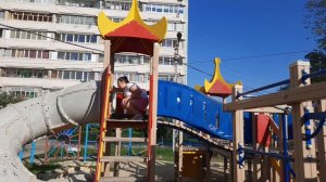 ГОРКА ПОЖИРАТЕЛЬ В РЕАЛЬНОЙ ЖИЗНИ. ДЕТСКАЯ ГОРКА ПОЖИРАТЕЛЬ ПЫТАЛАСЬ СЪЕСТЬ МАМУ! серия1