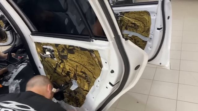 Аудиосистема SQ против эстрады #громкийфронт Автозвук в Kia Rio X / Киа Рио Икс за 75000 рублей