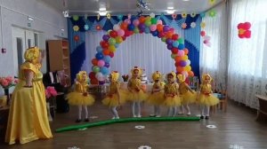 Танец Курочка - Пеструшка музыкальный руководитель и педагог дополнительного образования Эмирова Ф.