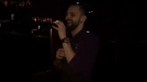 Борода в караоке.устал скрипач воскресенье