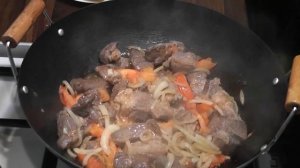 Мясо с тыквой и картошкой. Очень вкусный! Попробуйте!