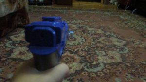 Стрельба из игрушечного пистолета