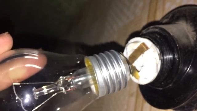 Перегорает лампочка при включении смотреть онлайн