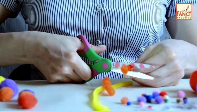 Fancy Creative. Синельная проволока и помпоны