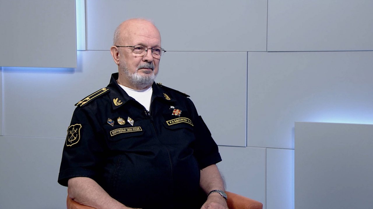Утро России. Санкт-Петербург. Заместитель директора "Морского лицея" Анатолий Раздолгин