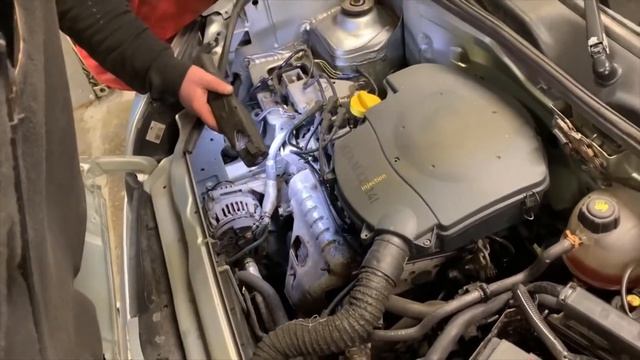 Диагностика шумов под капотом Рено Кангу смотреть онлайн