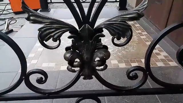 Кованое крыльцо дома - кованые перила и козырек на крыльцо. смотреть онлайн