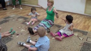 Музыка вместе с мамой. Ритмика для малышей. 2-3 года.. Пальчиковая гимнастика. www.kapetoshka.ru