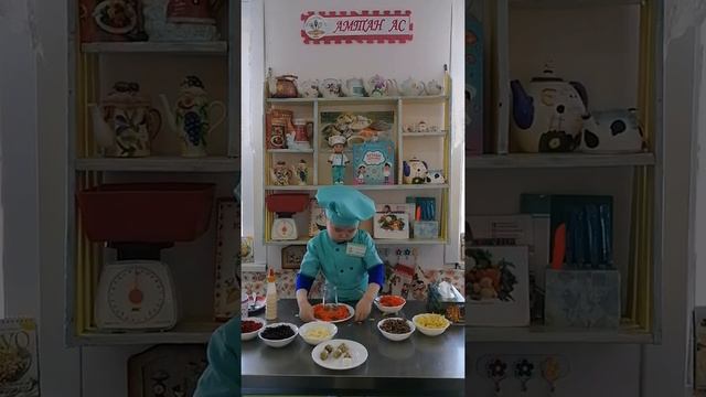 "Хабдьы этиттэн салат" Генерова Уйгууна , 5лет, МБДОУ Верхоянский детский сад№2 рук. Слепцова Т.В смотреть онлайн