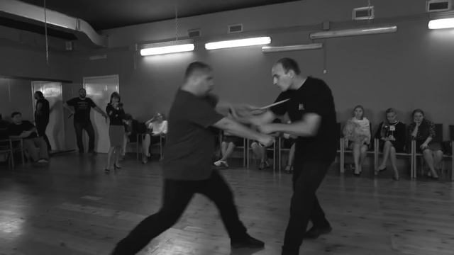 Второй день в атакующем Неаполитанском стиле фехтования - два клинка смотреть онлайн