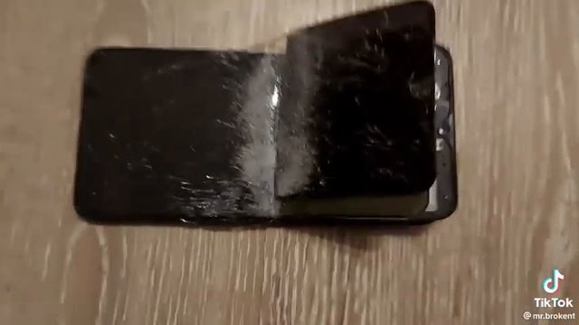 я больше не буду играть в бравл старс. Я сломал телефон (ориг) смотреть онлайн