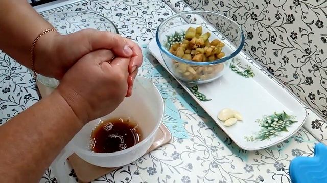 БАКЛАЖАНЫ В СМЕТАНЕ . С днем рождения Инну Сафьянову. смотреть онлайн