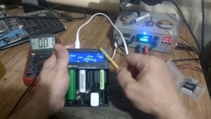 HTRC CH4 (зарядное устройство для всех типов аккумуляторов)