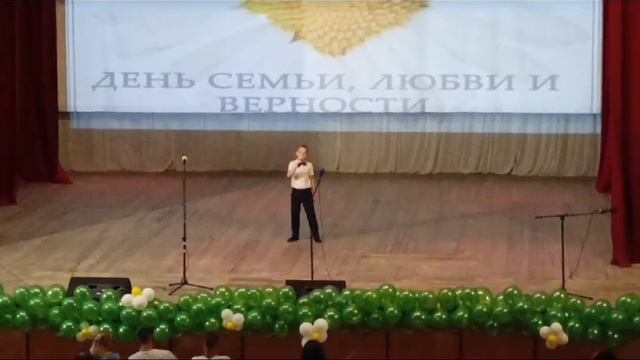 "Песня про амонтёнка", поёт Денис Интоито, вокальная студия " Радуга" Руководитель Ангелина Уханова смотреть онлайн