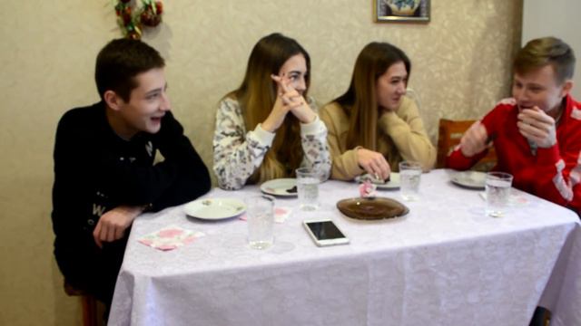 КТО ПОСЛЕДНИЙ ПОПЬЁТ ВОДЫ ПОЛУЧИТ 5000 РУБЛЕЙ