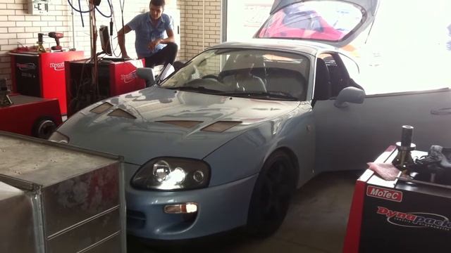 стенд с Супрой 18.08.2011 смотреть онлайн