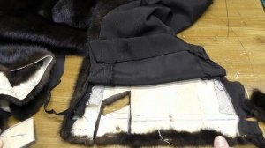 Шуба из норки. Ставим заплатки, чтобы их не было видно.