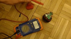 Напряжение на аккумуляторе Milwaukee M12