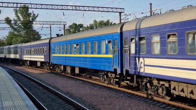 ?? "У 4-и секції ?" ЧС8-011 + ЧС8-010 з поїздом IC 750 Ужгород / Відень - Київ смотреть онлайн