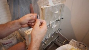 Кладка стеклоблоков без крестиков! Легко, просто, экономно. Installing glass bloks