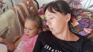 Вызвала газовую службу.Учим с Улей слоги.