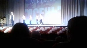 Шёл по лесу музыкант