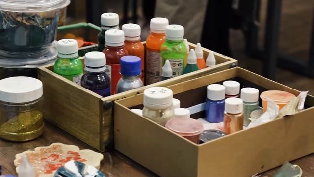 Атмосфера занятий в школе флористики Toshkent Gullari смотреть онлайн