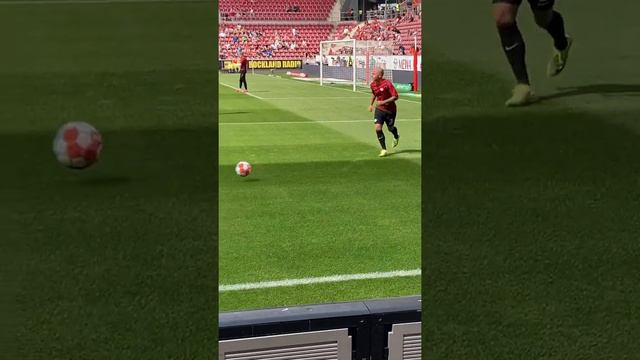 Angelino first touch