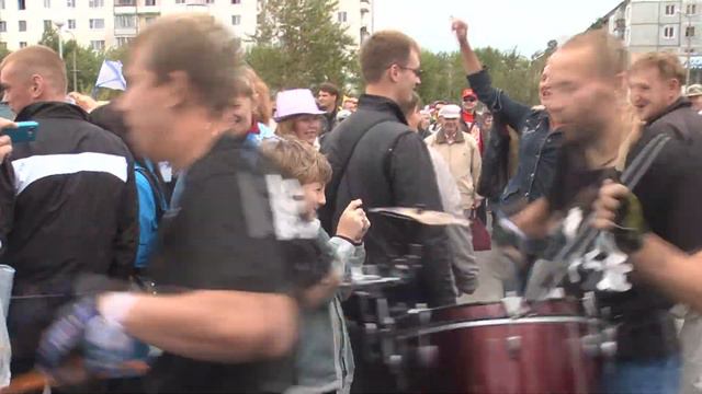 Ягры 2011г. Весёлые люди попавшие в кадр. vitalsat