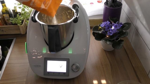 MАФФИНЫ С БРЫНЗОЙ И ЦУККИНИ смотреть онлайн