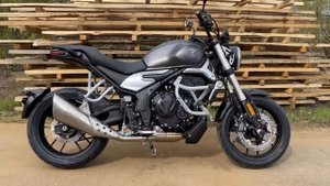 Voge 500AC защитная клетка, сабкейдж и колёсные пеги Crazy Iron