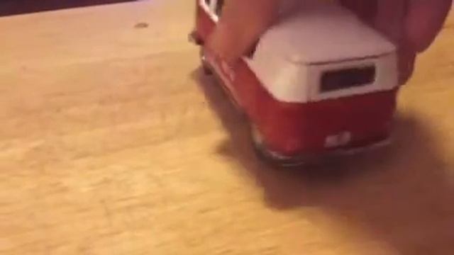 1962 Volkswagen Bus 1/32 смотреть онлайн