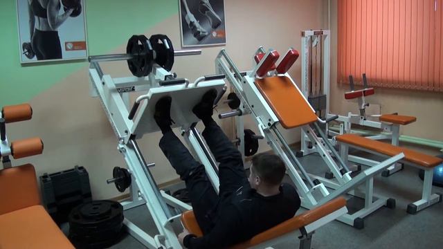 Атлетик Сити. Качаем ноги смотреть онлайн