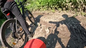 Грязевой дрифт на китайском электро велике