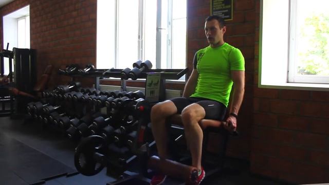 bodymaster : Выпрямление ног в тренажере