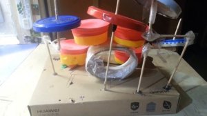 Моя мини барабанная установка , сделано своими руками )