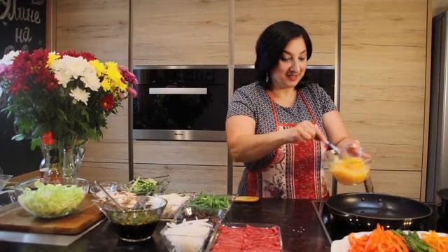 Бибимбап  или "Кукси"   изумительно вкусное Корейское блюдо моего Фасона!
