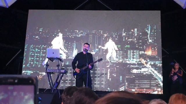 NOIZE MC - Ругань из-за стены / LIVE смотреть онлайн