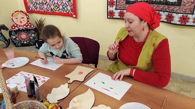 Мастер -класс по урало-сибирской росписи в "Курганском областном Доме народного творчества" смотреть онлайн