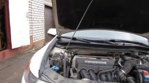 Куда заливать незамерзайку. Honda Accord 8.