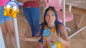 HACEMOS UNA MANSIÓN GIGANTE HECHA DE MANTAS Y COBIJAS 😱⛺ | Karla Bustillos