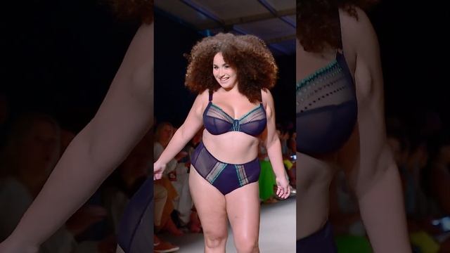 elomi shorts #bikini #models #runway #miamiswimweek2023 #plussize смотреть онлайн