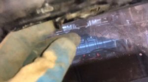 Как снять форсунки омывателя Mercedes-Benz W210