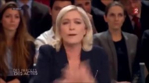 Manuel Valls RIDICULISE par Marine Le Pen gros clash !!!