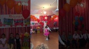 Балдёжный танец на выпускной))